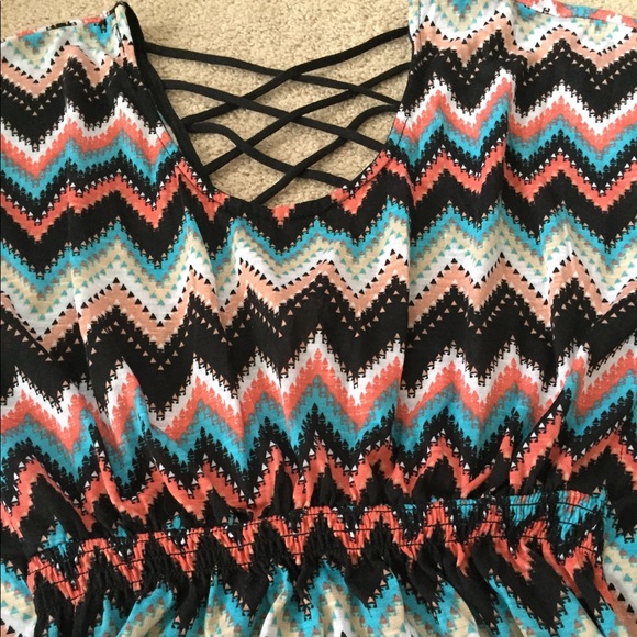 Printed Chevron Tee- Size M - Picture 2 of 4
